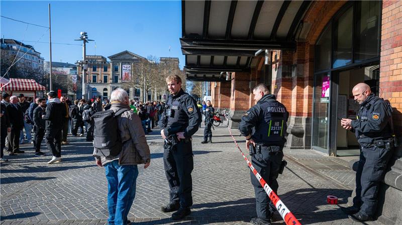 Die Polizei hat den Bremer Hauptbahnhof gesperrt - nach einer Bombendrohung. 