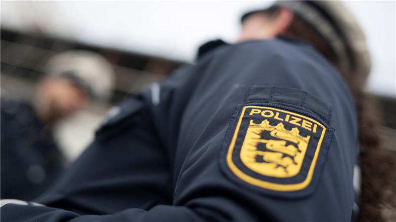 Familienmitglieder getötet - Was wir wissen – und was nicht Die Polizei hat im Großraum Reutlingen fünf Tote gefunden. (Symbolbild)