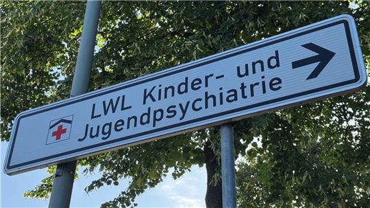Die Polizei hatte nach dpa-Informationen vor der Tat die Klinik gewarnt.