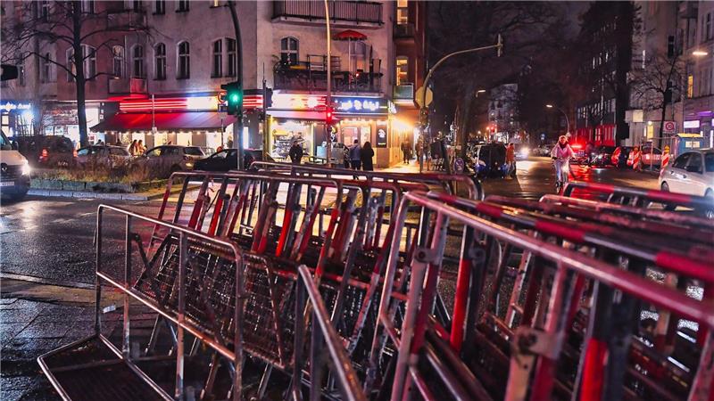 Die Polizei in Berlin bereitet sich auf einen Großeinsatz vor. 