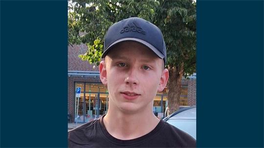 Die Polizei in Hildesheim sucht nach einem vermissten 15-Jährigen. Dazu hat sie jetzt auch ein Foto veröffentlicht.