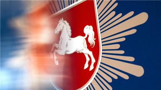 Die Polizei in Niedersachsen steht erneut unter Druck wegen einer problematischen Chatgruppe. (Symbolbild)