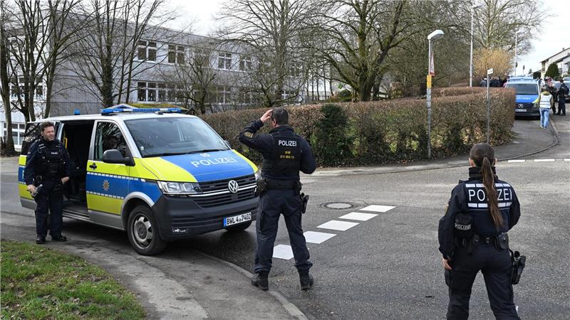 Die Polizei ist an einer Schule in Bretten im Einsatz. 