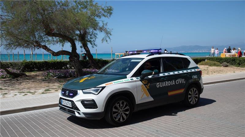 Sexismus und Exzesse: Welche Ballermann-Klischees stimmen? Die Polizei kontrolliert in diesem Jahr häufiger an der Promenade und in der Schinkenstraße. (Archivbild)