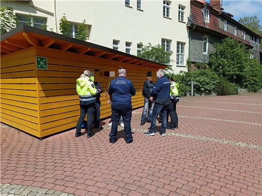 Die Polizei kontrollierte mehrere Jugendliche. Foto: Polizei