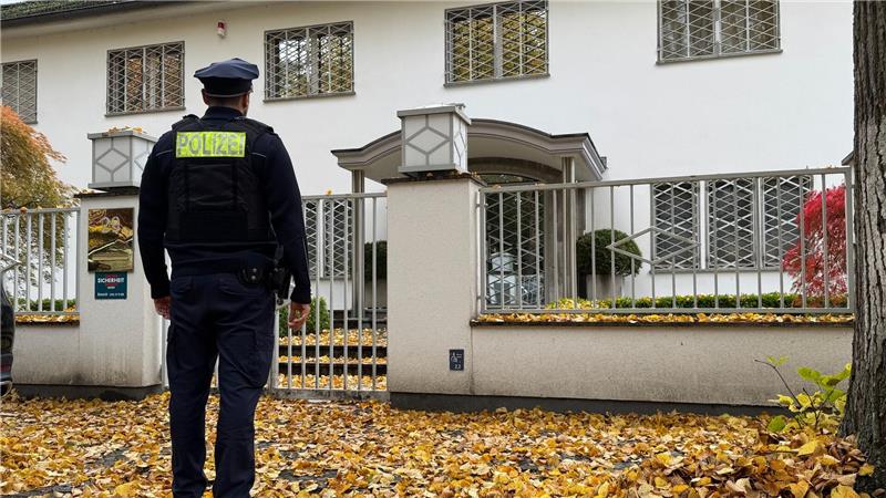 „Looking for Freedom“ - Schlagerkönig Jack White ist tot Die Polizei leitete ein Todesermittlungsverfahren ein.