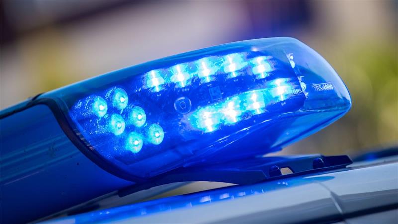 Die Polizei rückte zur Herrenhäuser Kirche aus. (Symbolbild)