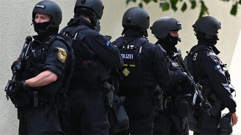Ministerin: Schüler haben Mädchen wohl das Leben gerettet Die Polizei sprach von einer Amoklage.