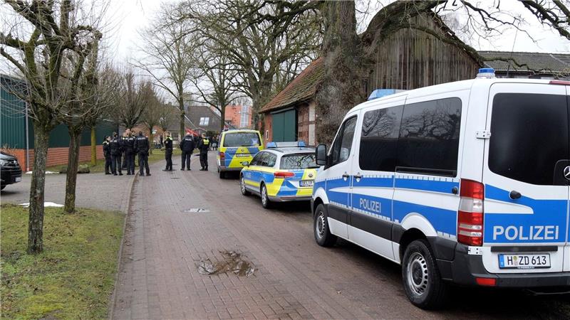 Die Polizei spricht von einem „angemessenen und ausreichenden Kräfteansatz“.