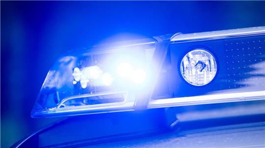 Die Polizei stoppte den Traktor für eine Verkehrskontrolle. (Symbolbild)