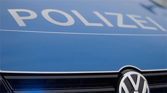 Die Polizei sucht Zeugen des Vorfalls. (Symbolbild)