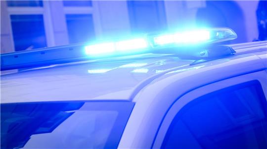 Die Polizei sucht nach dem brutalen Angriff auf zwei Kassiererinnen nach einem Täterpaar. (Symbolbild)