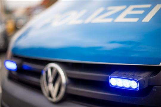 Die Polizei war an mehreren Stellen im Einsatz. Symbolbild: dpa