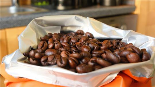 Die Preise von Kaffeebohnen sind über mehrere Jahre gestiegen. (Symbolbild) 