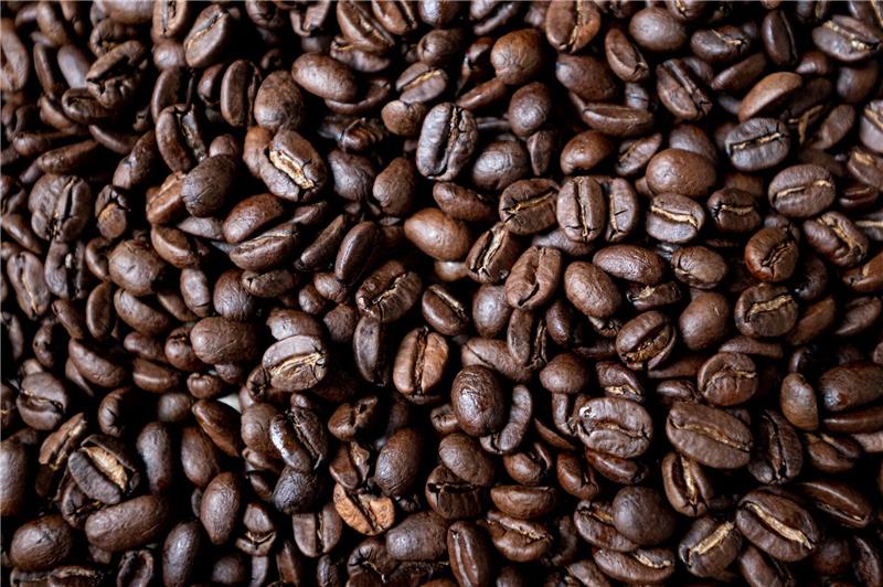 Aldi senkt Kaffeepreise - andere Handelsketten ziehen nach Die Preissenkungen für Kaffee beziehen sich auf die jeweiligen Eigenmarken der Supermärkte und Discounter.