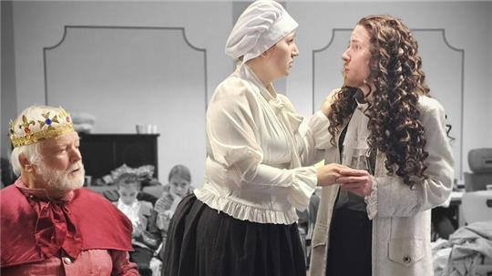 Die Proben laufen: Märchenhafte Unterhaltung bietet das Theater „Fairytale“ mit der „Prinzessin mit dem goldenen Stern“.