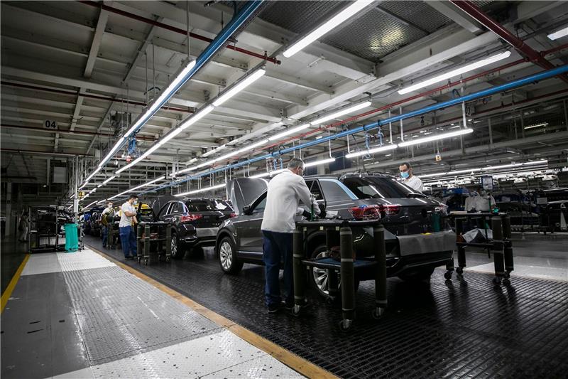 VW stoppt in Portugal die Bänder - auch Emden betroffen Die Produktion im VW-Montagewerk im portugiesischem Palmela steht vorerst still.