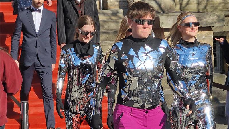 Die RG-Lehrer verwandeln sich in Paparazzi.