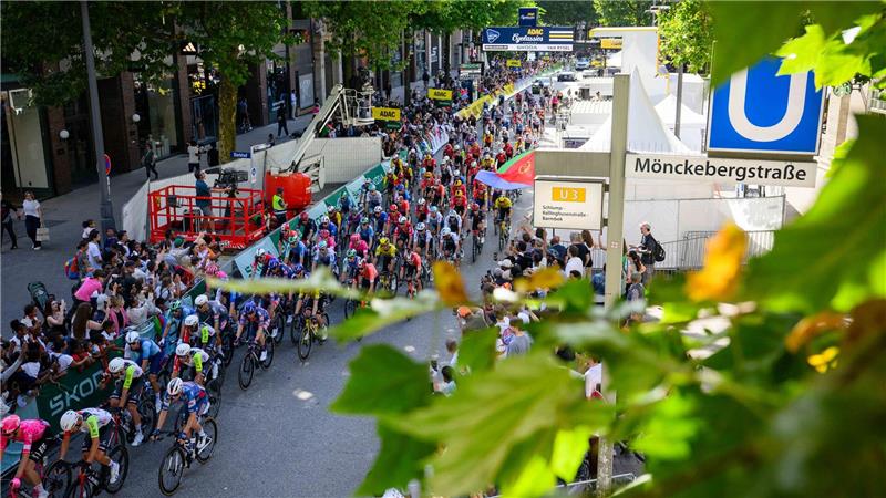„Unglaublich“: Townsend siegt überraschend bei Cyclassics Die Radprofis bei den Hamburger Cyclassics.