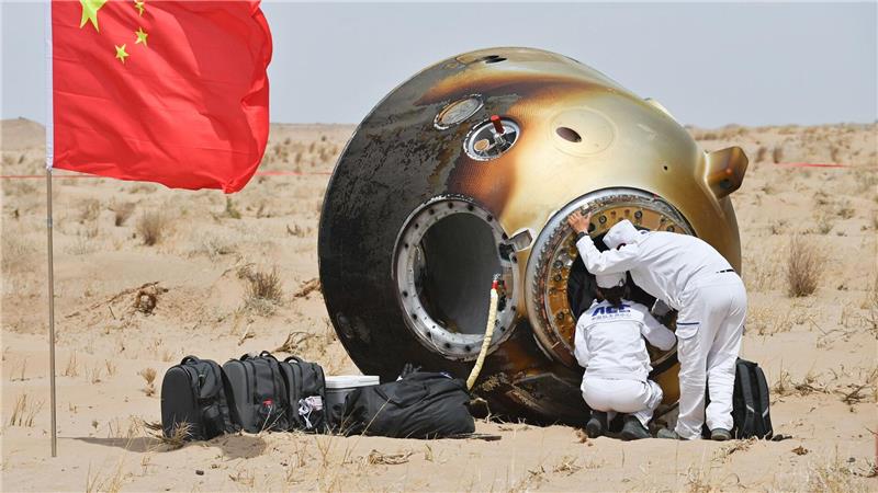 Die Raumkapsel der „Shenzhou 19“ landete in der Wüste in der Inneren Mongolei. 