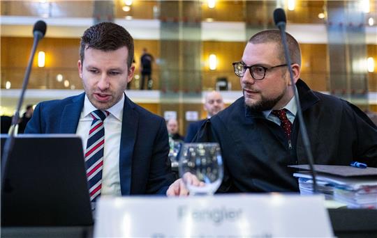 Die Rechtsanwälte der AfD im März 2024 im nordrhein-westfälischen Oberverwaltungsgericht Münster (Archivbild).