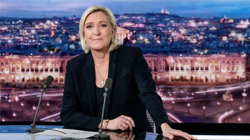 Macron in Politikkrise unter Druck - EU blickt nach Paris Die Rechtsnationale Marine Le Pen will bei der nächsten Präsidentschaftswahl erneut kandidieren.