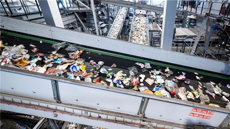 Die Recyclingrate ist weltweit gesehen nahezu gleich geblieben. (Archivbild)