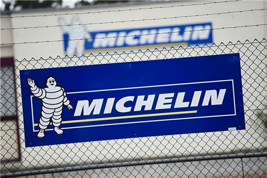 Die Reifenbranche in Deutschland steckt in der Krise. Auch die Michelin-Werke sind davon betroffen.
