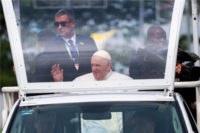 Papst in Afrika - Hunderttausende jubeln auf Straßen Die Reise in den Kongo und in den Südsudan ist dem Papst wichtig - für ihn ist es eine Pilgerfahrt des Friedens.