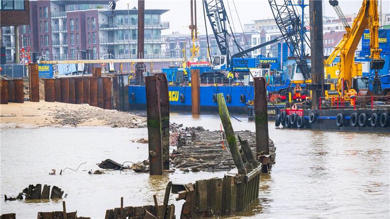 Die Reste der alten Nordmole sind noch zu sehen. 