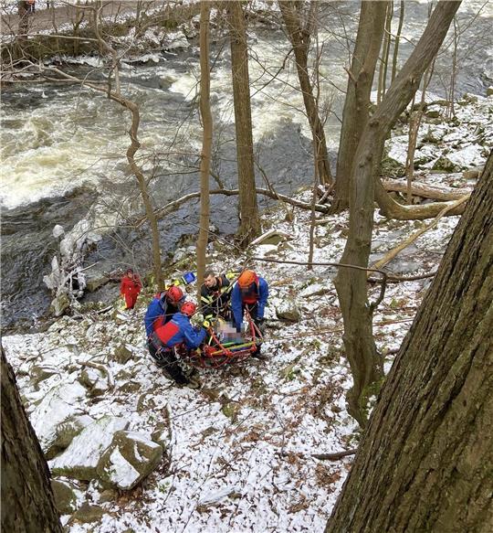 Die Rettungsaktion gestaltete sich schwierig. Foto: Feuerwehr Thale