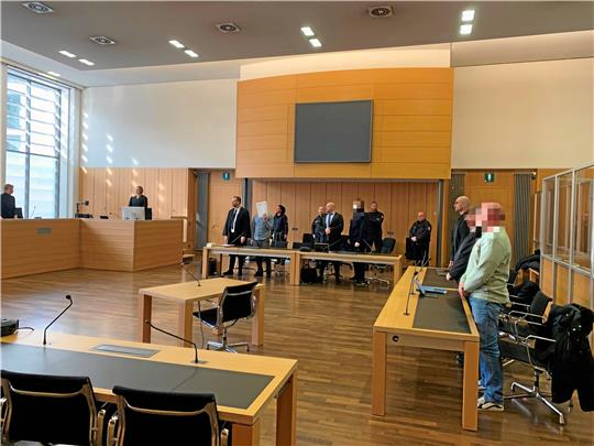 Die Richterin fällt ein Urteil im Drogenprozess: Zwei der vier Angeklagten müssen ins Gefängnis. Foto: Klengel