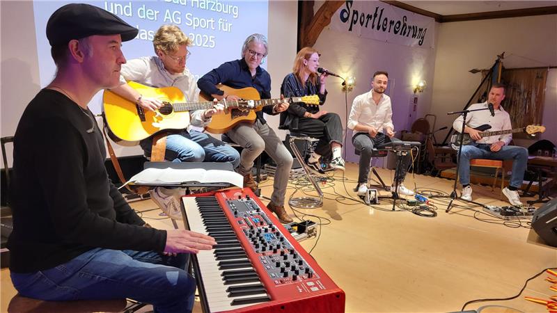 Die Rockbusters aus Bad Harzburg begleiten die Sportlerehrung musikalisch.