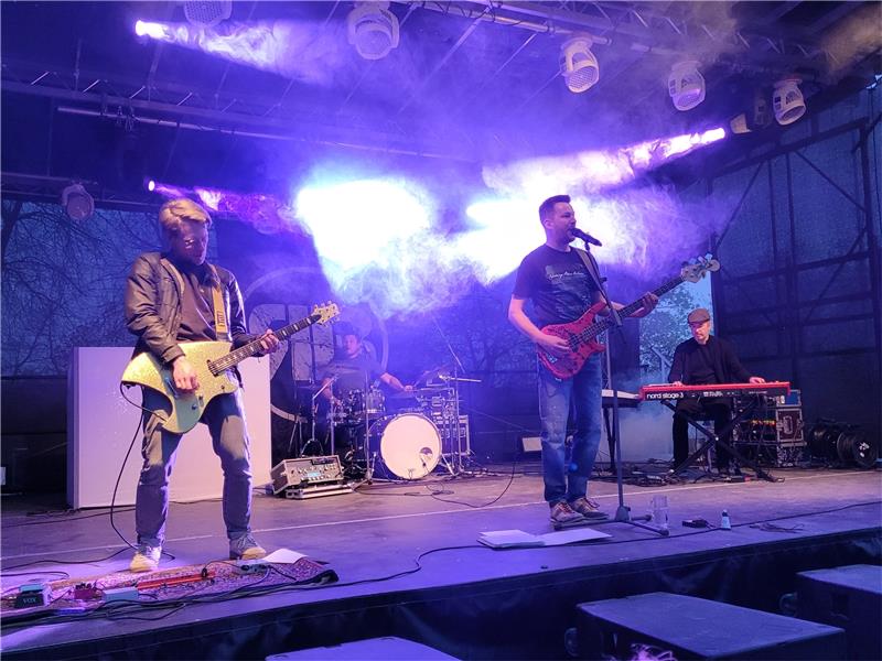 Die „Rockbusters“ freuen sich, nach zwei Jahren Zwangspause wieder auf der Bühne zu stehen und bringen ihr Publikum zum Tanzen.