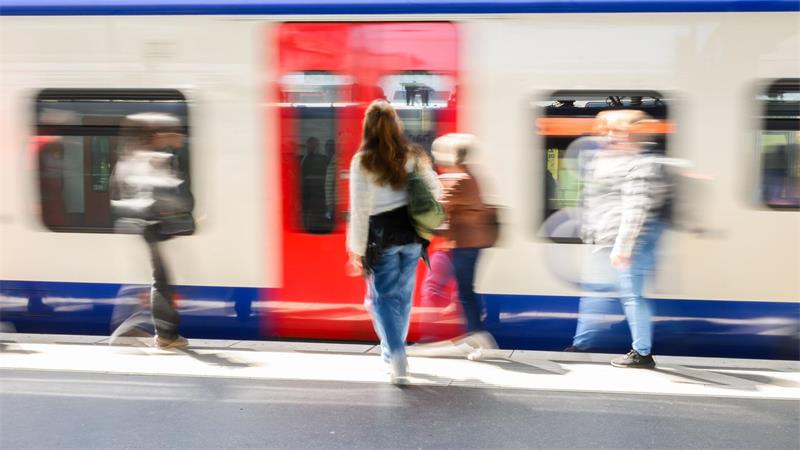 Die S-Bahnlinie 6 zwischen Hannover und Celle fällt bis zum 26. September aus. (Symbolbild)