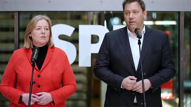 Die SPD-Vorsitzenden Bas und Klingbeil nehmen die Linke in die Pflicht. 