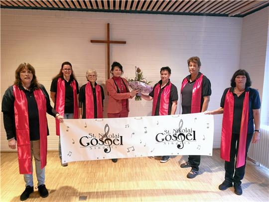Die Sängerinnen und Sänger des St.-Nikolai-Gospel-Chors freuen sich über neue Mitstreiter. Am Montag findet in Altenau eine öffentliche Probe statt. Foto: Jödecke
