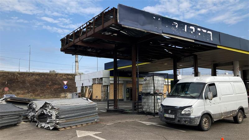 Die Schäden an einer Tankstelle sind provisorisch repariert worden. (Archivbild)