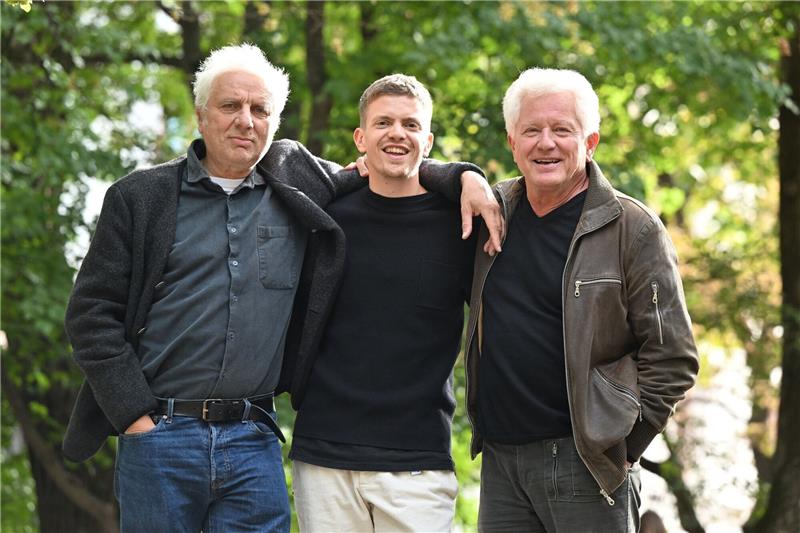 Die Schauspieler Udo Wachtveitl (l-r) als Kommissar Franz Leitmayr, Ferdinand Hofer als Kalli Hammermann und Miroslav Nemec als Kommissar Ivo Batic.