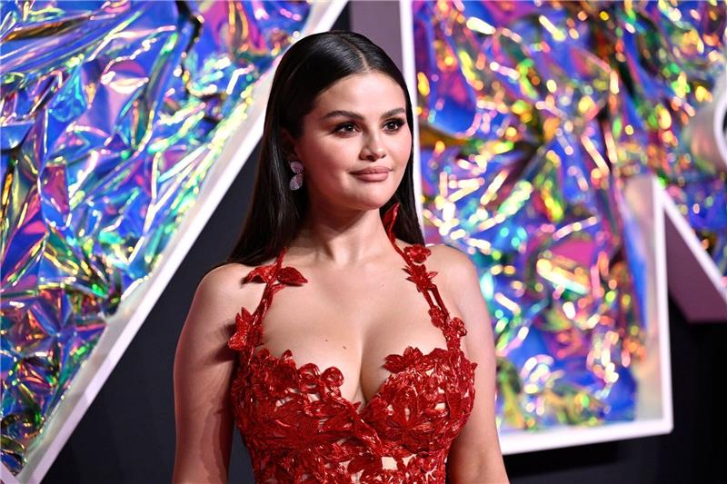Selena Gomez soll Sängerin Linda Ronstadt in Biopic spielen Die Schauspielerin und Sängerin Selena Gomez soll in einem geplanten Biopic die Rocksängerin Linda Ronstadt verkörpern.