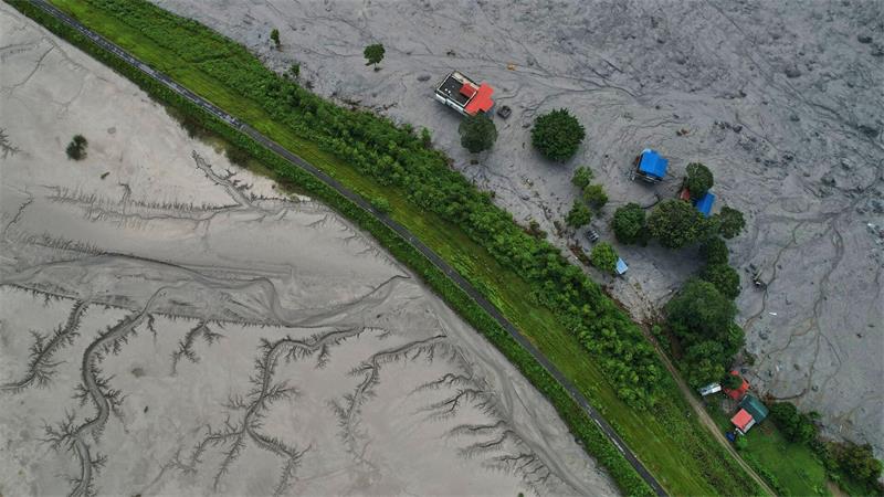 Flut im Himalaya: Hunderte Arbeiter in Kraftwerken vermisst Die Schlammmassen haben wichtige Verkehrsverbindungen unterbrochen.