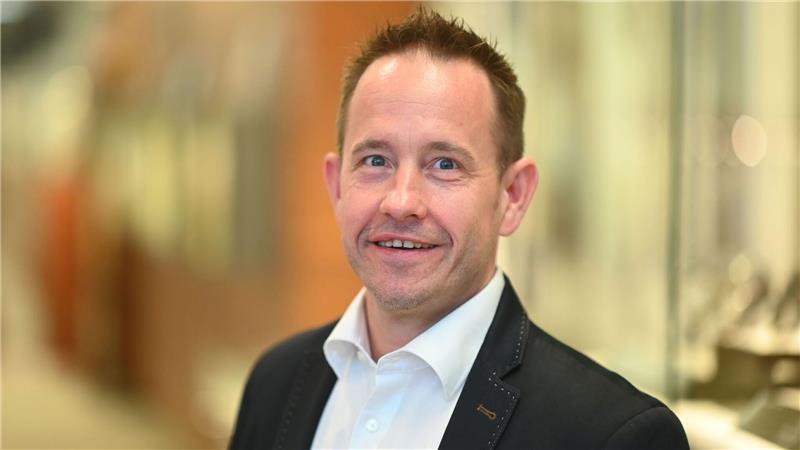 Höhere Preise bei Schmuck - Diese Trends sieht die Branche Die Schmuck-Geschäfte in der oberen Preislage laufen laut BVSU-Hauptgeschäftsführer Guido Grohmann sehr gut. (Archivbild)