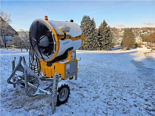 Die Schneekanonen auf dem Bocksberg stehen nach einem Hochwasserschaden still.  Foto: Sowa