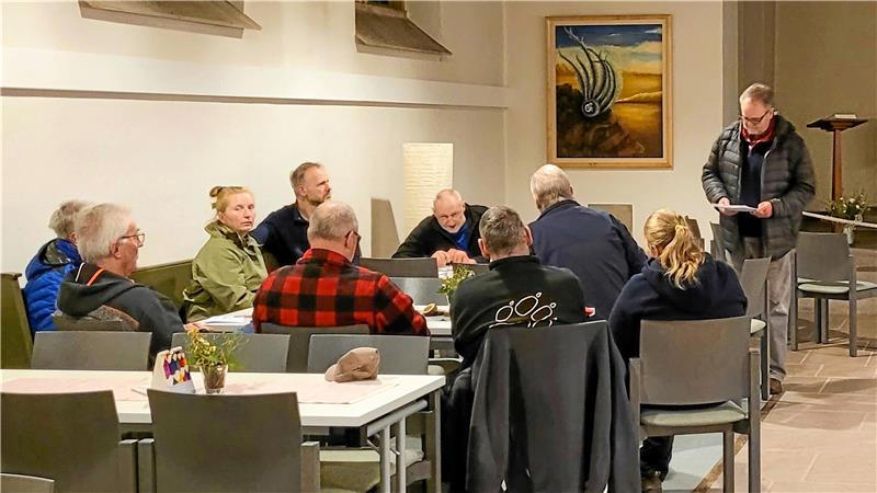Schulenberg plant seinen runden Geburtstag Die Schulenberger beraten über ihren Festakt. Foto: Skuza