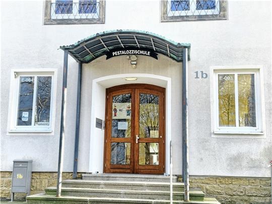 Die Schulform läuft nach aktueller Gesetzeslage niedersachsenweit spätestens 2028 aus: Die Pestalozzi-Förderschule mit dem Schwerpunkt Lernen teilt sich gegenwärtig am Georgenberg den Standort mit der Schillerschule. Foto: Sowa