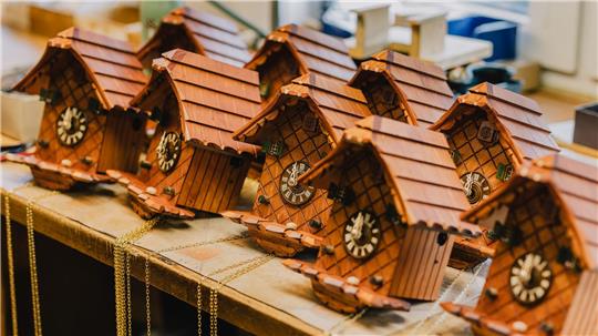 Die Schwarzwälder Kuckucksuhr ist mögliche Kandidatin einer geschützte regionalen Herkunftsbezeichnung. (Archiv)