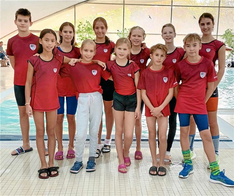 Die Schwimmerinnen und Schwimmer des MTV Goslar gewinnen bei den Landesmeisterschaften auf der Kurzbahn 19 Medaillen. Die alles überragende Athletin ist aber Monika Yu vom TuS Clausthal-Zellerfeld, die neun Titel gewinnt. Foto: Privat