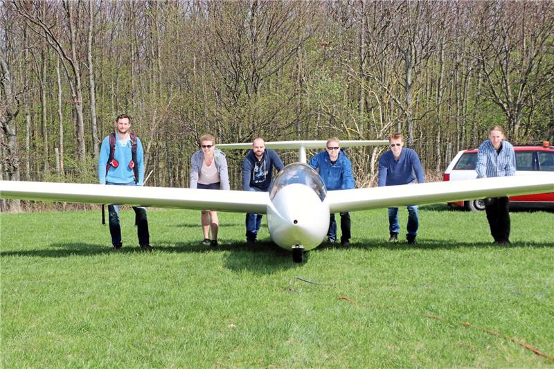 Die Segelflieger der Luftsportgemeinschaft Goslar starten wieder vom Bollrich in die Lüfte.  Foto: Sowa