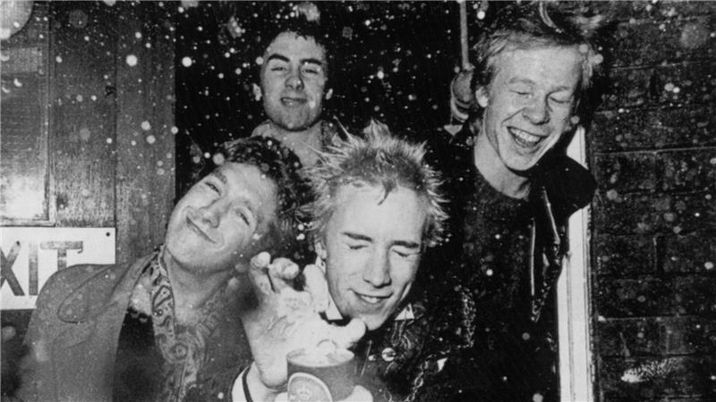 Punk-Legende und Sex-Pistols-Frontmann: John Lydon wird 70 Die Sex Pistols: Steve Jones (l), Sid Vicious, John Lydon, Paul Cook. (Archivbild)