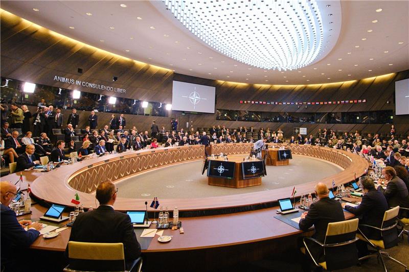 Nato kündigt Verteidigungsübung mit Atomwaffen an Die Sitzung der Nato-Verteidigungsminister in Brüssel.